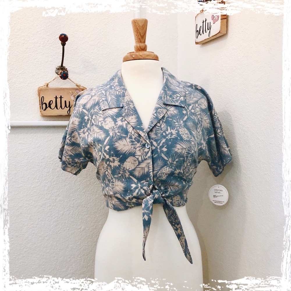 Tie cropped top tropical print